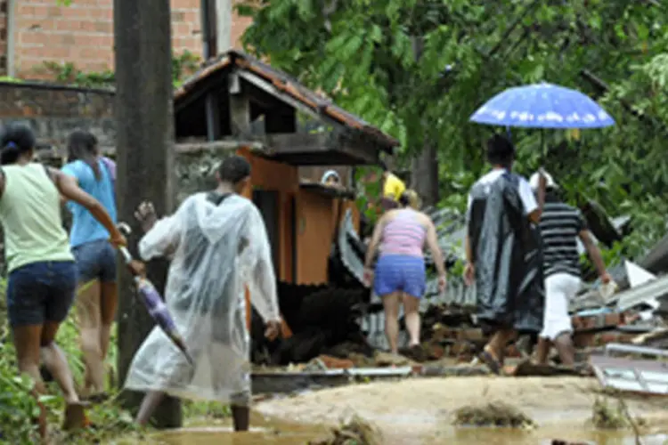 
	Chuvas em Angra dos Reis (RJ): at&eacute; a noite de ontem (7), eram 396 pessoas desabrigadas.
 (Divulgação/Prefeitura de Angra dos Reis)