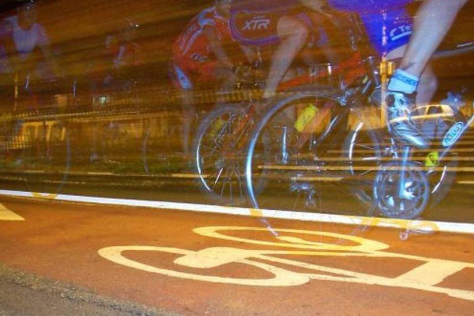O que os ciclistas podem e não podem fazer no trânsito