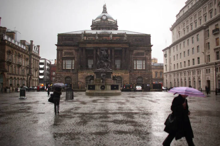 
	Liverpool: um homem com um pacote suspeito tinha entrado em im&oacute;vel do centro da cidade
 (Christopher Furlong / Getty Images)