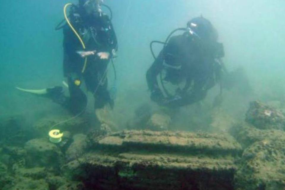 Arqueólogos desvendam mistério de cidade submarina na Grécia