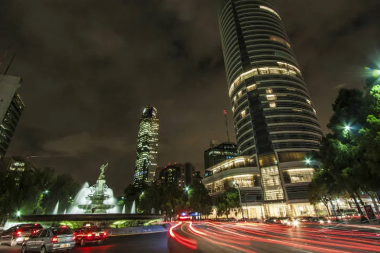 Trânsito parado (Gerardo_Borbolla/Thinkstock)