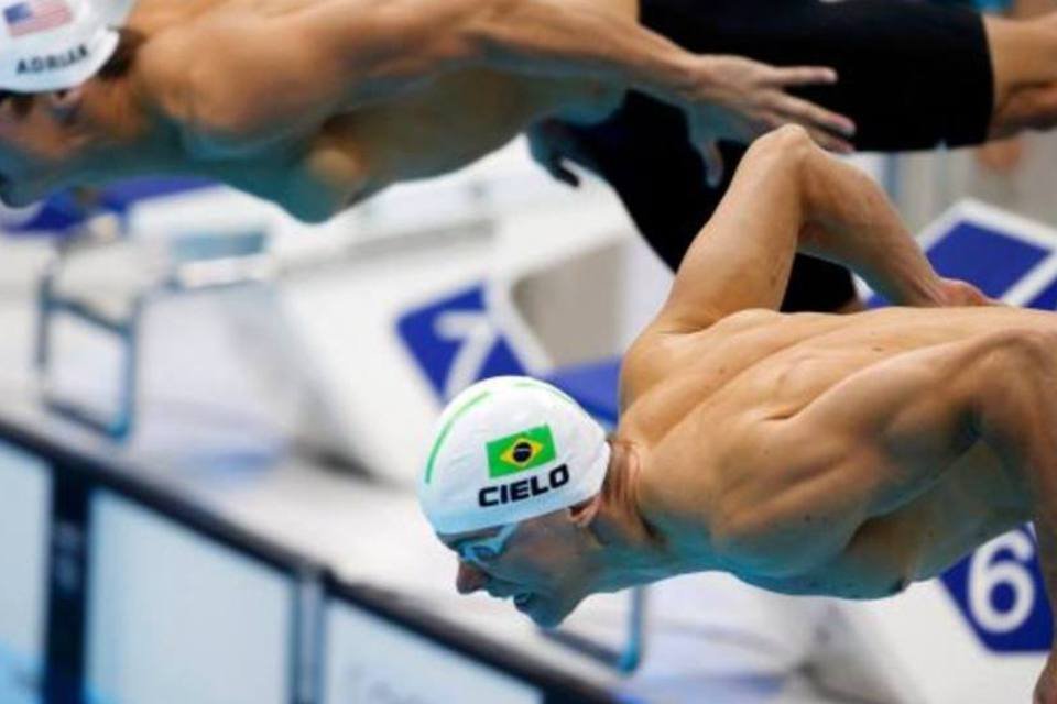 César Cielo garante lugar na final dos 100 metros da natação