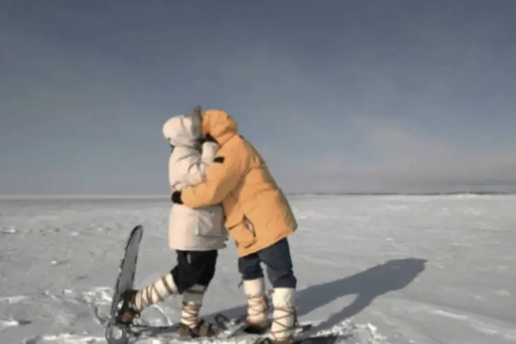 Tinder forma seu primeiro casal na Antártica: cientista realizava pesquisas na parte sul de Ross Island e resolveu abrir app para checar se havia alguma mulher por perto (Reprodução/New York Magazine)