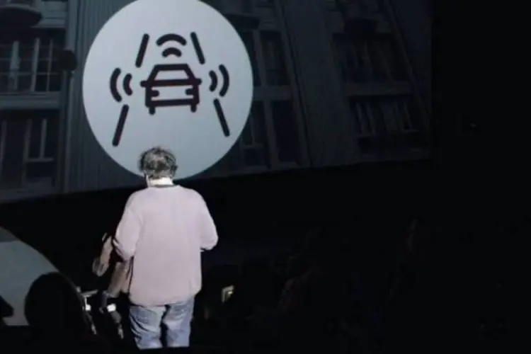 
	A&ccedil;&atilde;o da Volkswagen simula detector de pedestre em cinema
 (Reprodução/Youtube)