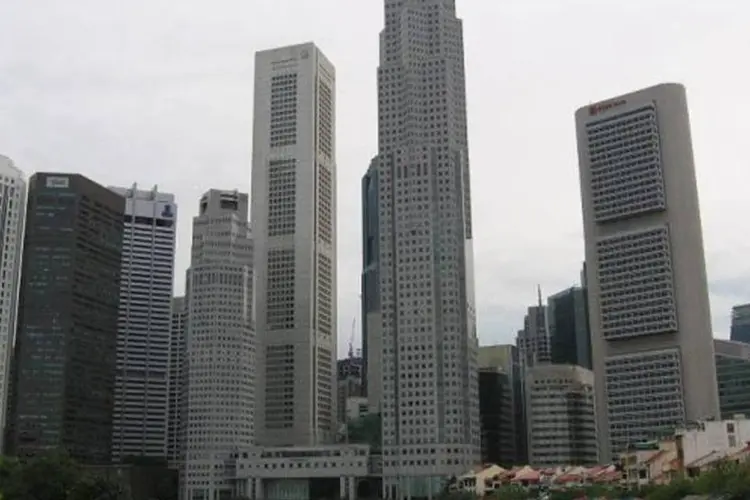 Prédios em Cingapura: local é onsiderado a economia mais próspera do Sudeste Asiático (Wikimedia Commons)
