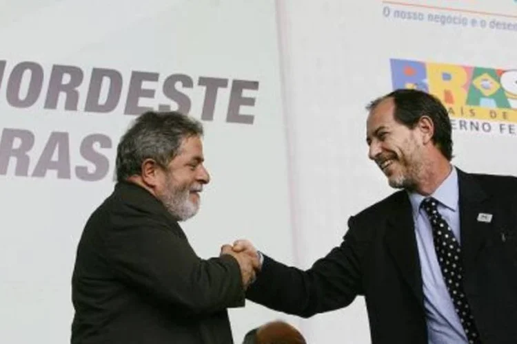 Relação amistosa entre Ciro e Lula está ameaçada (.)
