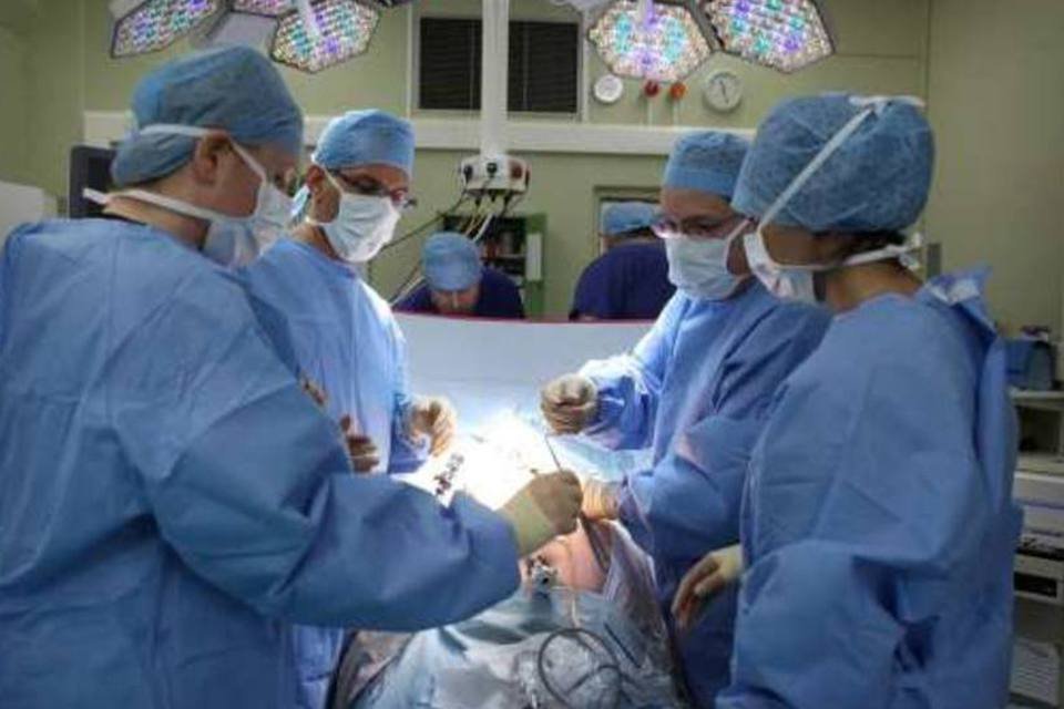 Juiz de PE ordena que Estado pague mudança de sexo