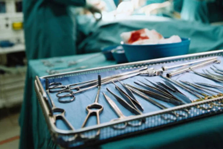 Material de cirurgia: autoridades disseram que as vítimas mostraram sinais de choque tóxico (Getty Images/Getty Images)