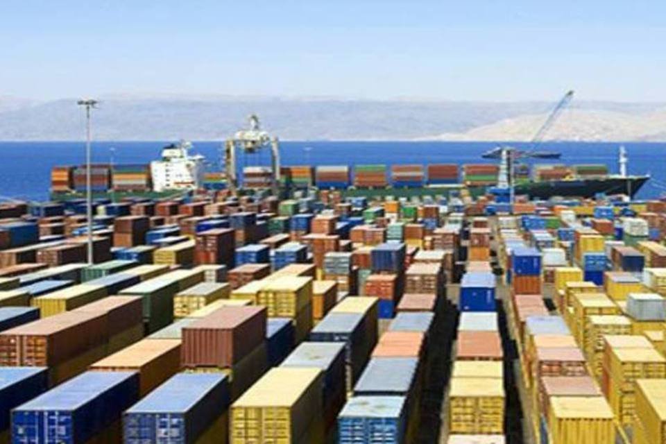 Ministério estima superávit comercial de US$ 50 bilhões em 2018