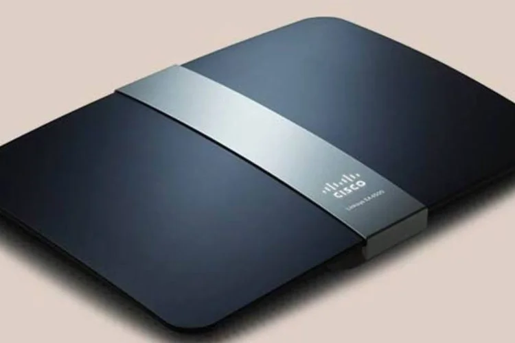 A Cisco chegou a ter uma política de "privacidade" que autorizava a empresa a rastrear usuários de roteadores como o Linksys E4500  (Divulgação)