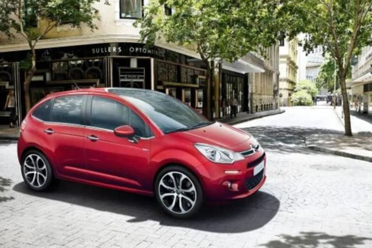 
	Citro&euml;n-C3: o defeito pode causar o desprendimento do piv&ocirc; da roda e contato do pneu com a carroceria do ve&iacute;culo, com consequente perda da dirigibilidade e risco de acidente grave
 (Divulgação)