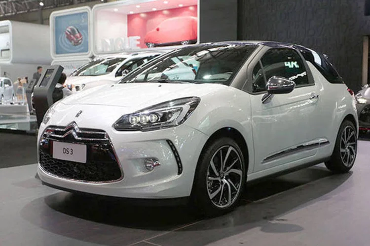 
	Citroen DS3: foi montado um pequeno ateli&ecirc; com exposi&ccedil;&atilde;o de v&aacute;rios componentes utilizados no acabamento interno dos carros
 (Divulgação)