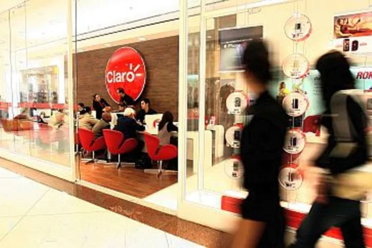 Claro: segundo a Claro, a receita líquida foi afetada negativamente pela redução das tarifas de interconexão por parte da Anatel (.)
