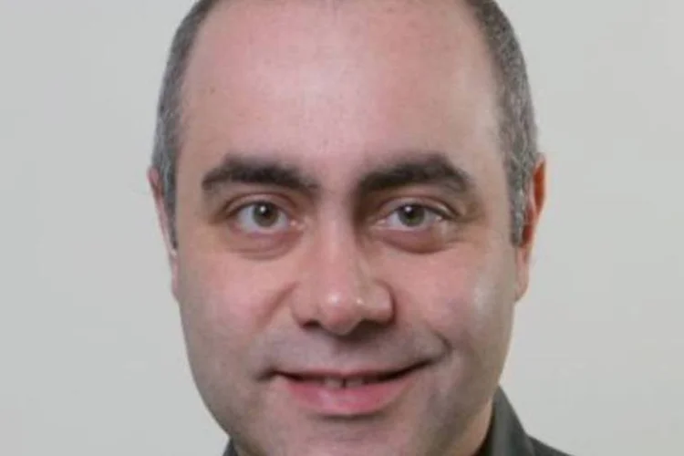 Cientista político Cláudio Couto diz que ninguém vota em vice (.)
