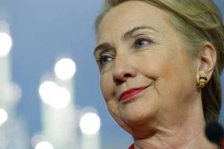 
	Hillary reclamou das cr&iacute;ticas que vem recebendo por ter usado seu email particular para assuntos oficiais quando era Secret&aacute;ria de Estado, de 2009 a 2013
 (AFP/ Karen Bleier)