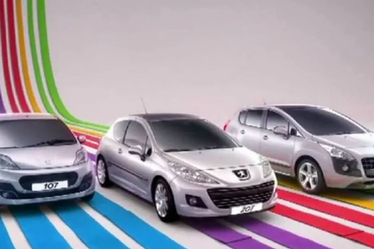 Na linha de comercial de papel, pode-se lembrar também do filme da Volkswagen todo feito com material reciclável, de 2010 (Reprodução)