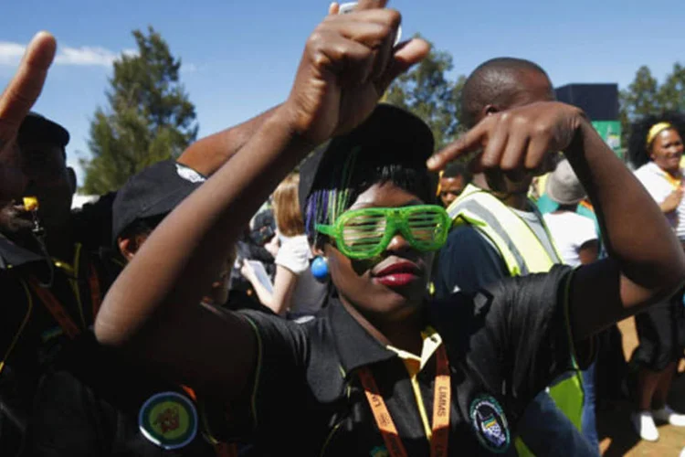 
	Delegados do Congresso Nacional Africano: confer&ecirc;ncia do CNA deve reconduzir Zuma &agrave; lideran&ccedil;a partid&aacute;ria
 (Mike Hutchings/Reuters)