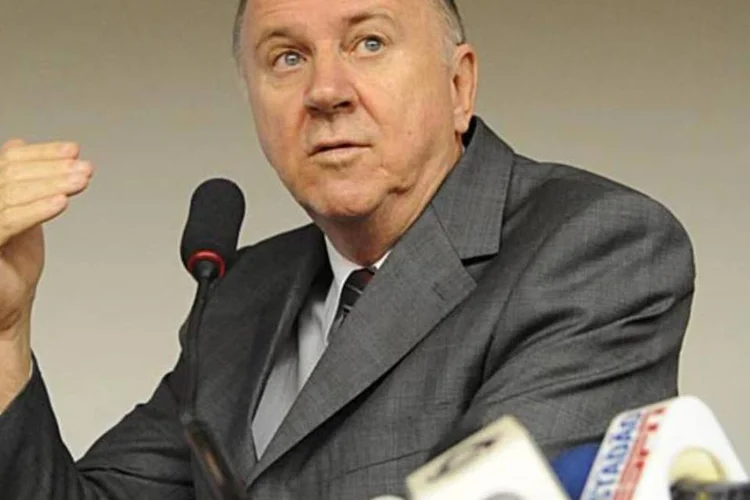 Presidente da CNM, Paulo Ziulkoski: “Para o prefeito, o empenho é um compromisso que deve ser cumprido" (Wilson Dias/ABr)
