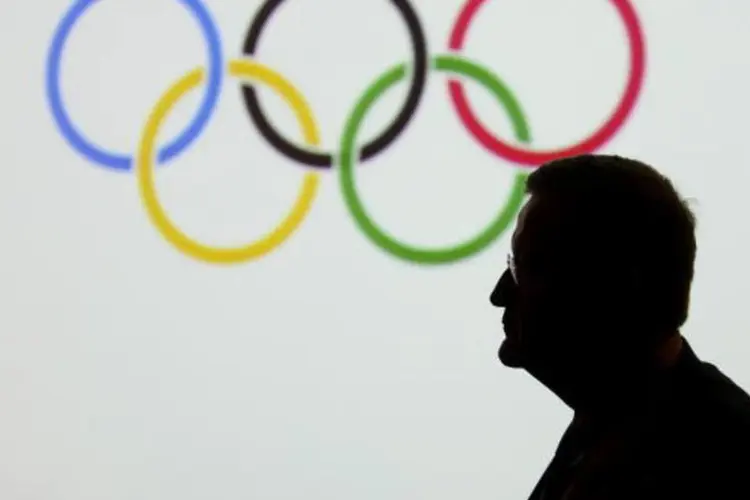 Sombra de John Coates, vice-presidente do Comitê Olímpico Internacional (COI) (Getty Images)