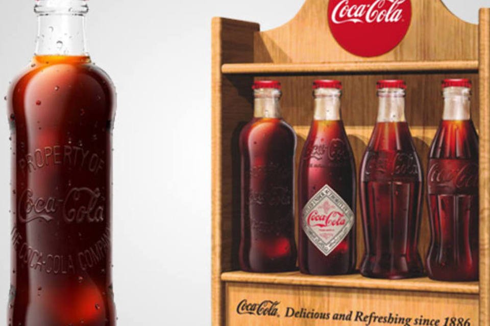 Coca-Cola traz de volta sua primeira garrafa de vidro
