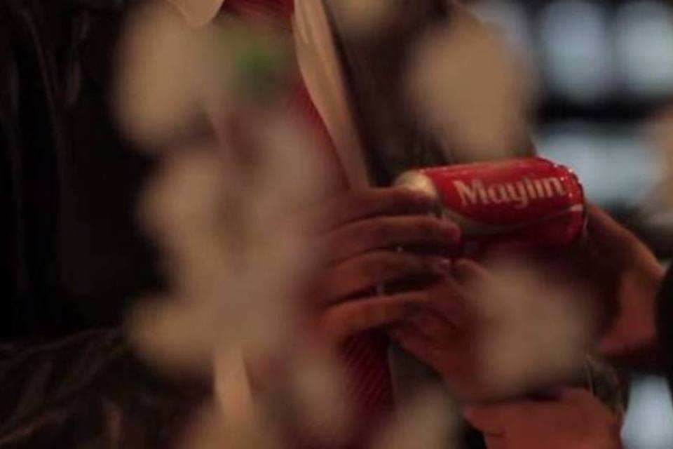 Coca-Cola ajuda noivo a fazer pedido de casamento inusitado