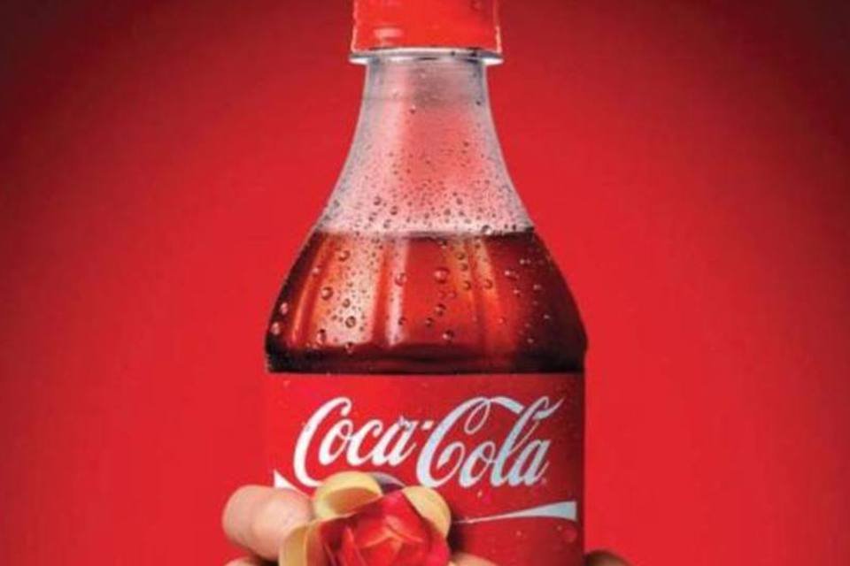 Coca-Cola faz parceria com designer de joias