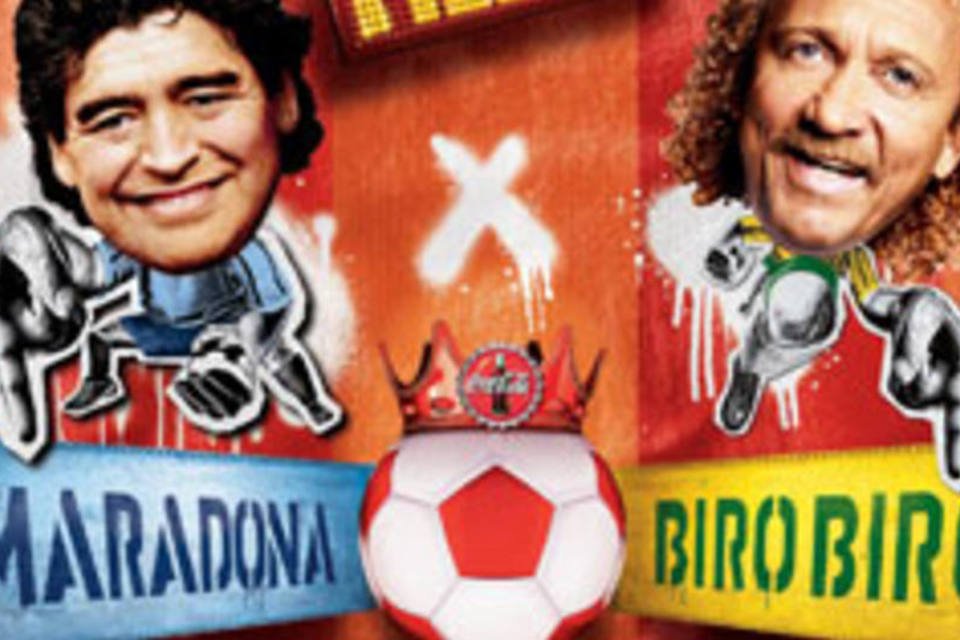 Campanha publicitária da Coca-Cola propõe eleição entre Maradona e Biro Biro