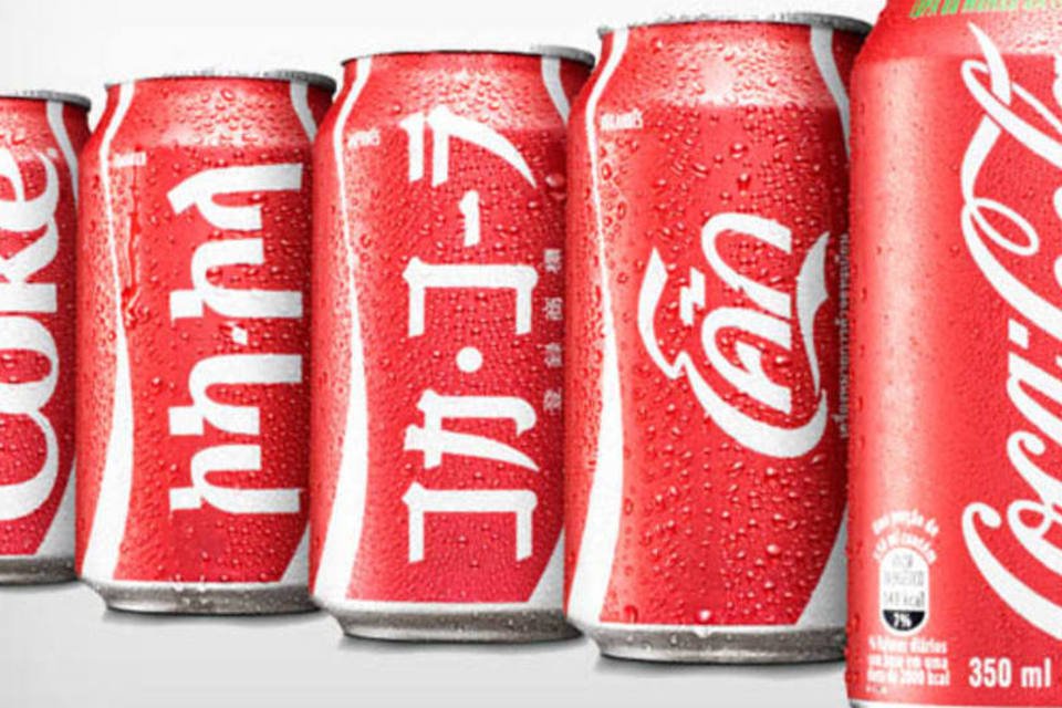 Coca-Cola ganha latas em 11 idiomas no Brasil durante a Copa