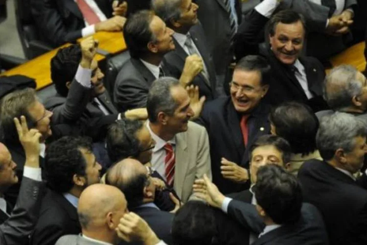 Texto aprova plantações em encostas e topos de morros, mas não permite novos desmatamentos nessas áreas (Fabio Rodrigues Pozzebom/ABr)