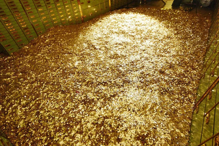 Cofre com 8 milhões de moedas na Suíça (Divulgação/JamesEdition)