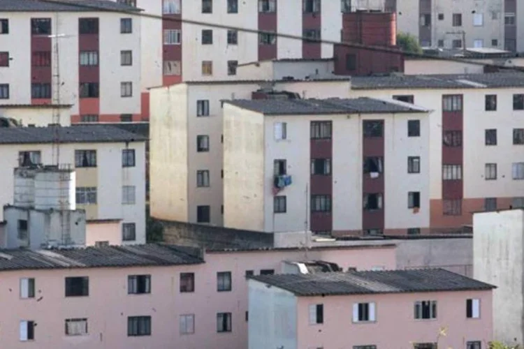 
	Periferia de S&atilde;o Paulo: bairros do extremo da zona leste, como Jardim Romano, Cidade Tiradentes e Guaianases, ficar&atilde;o de fora dessa primeira fase
 (Fernando Moraes/VEJA São Paulo)