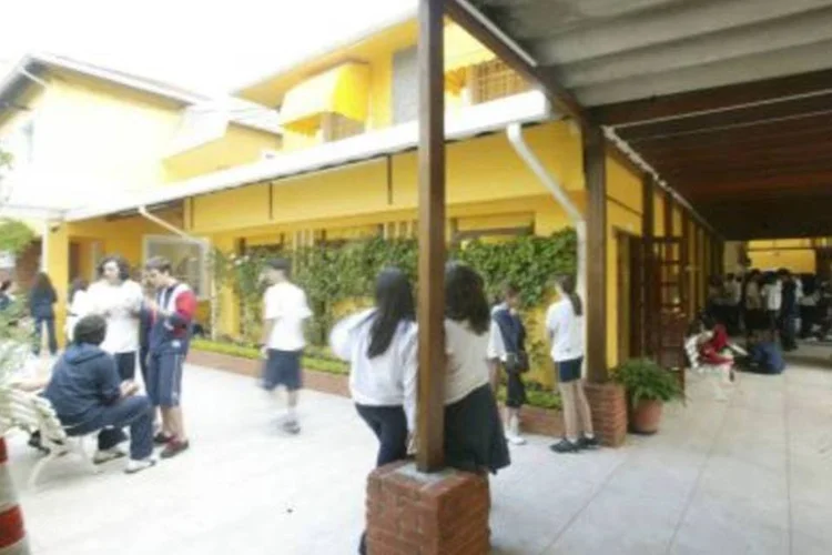 Estudantes na parte interna do Colégio Vértice, em São Paulo: instituição está sempre entre as dez melhores notas do país (.)