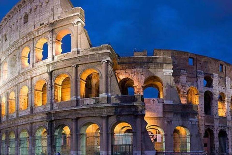 Tráfego pesado de Roma está danificando o Coliseu