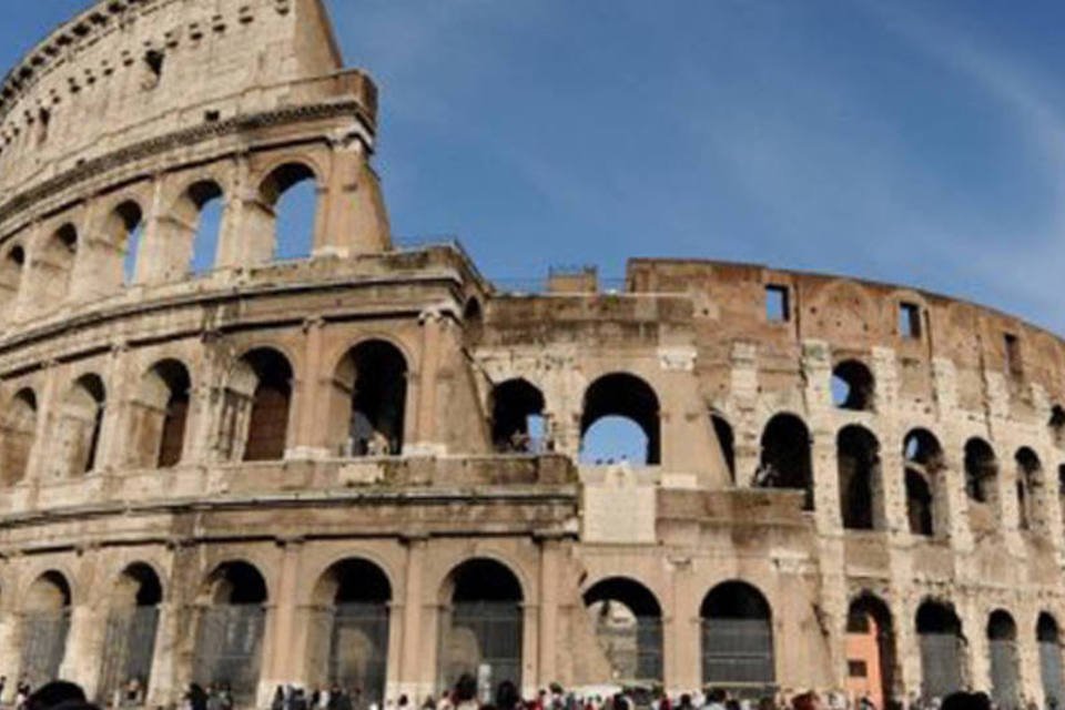 Turista terá que pagar 20 mil euros por depredar o Coliseu