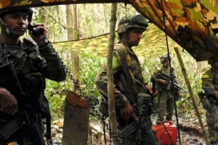 Acampamento de Farcs: a guerrilha teria derrubado avião da Aeronáutica colombiana (AFP)