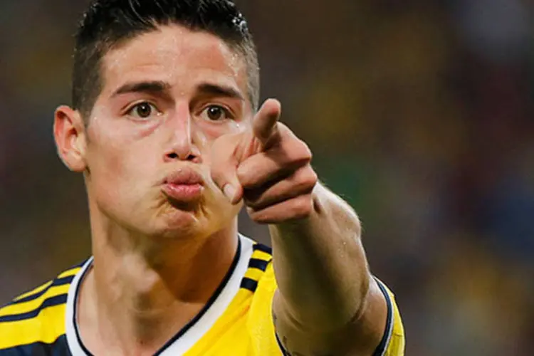 
	O jogador colombiano James Rodriguez comemora ap&oacute;s gol contra o Uruguai
 (REUTERS/Sergio Moraes/Files)