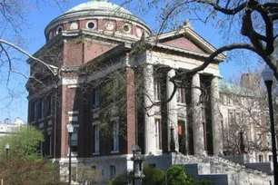 Imagem referente à matéria: Seguindo exemplo de Harvard, universidades americanas reagem ao cerco de Trump à educação