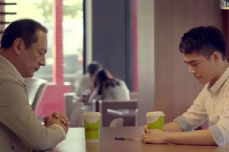 Comercial do McCafé em Taiwan: grupos religiosos pedem boicote da rede de fast food (Reprodução)