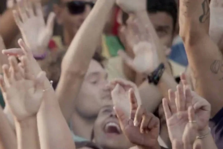 Comercial da FIat: marca documenta festas possíveis de país continental como o Brasil (Reprodução/YouTube/fiat)