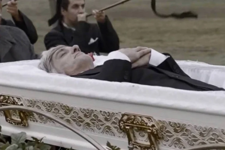 Comercial de funerária: primeira coisa que chama atenção é o fato de não parecer um comercial, mas a sequência de um filme (Reprodução/YouTube)