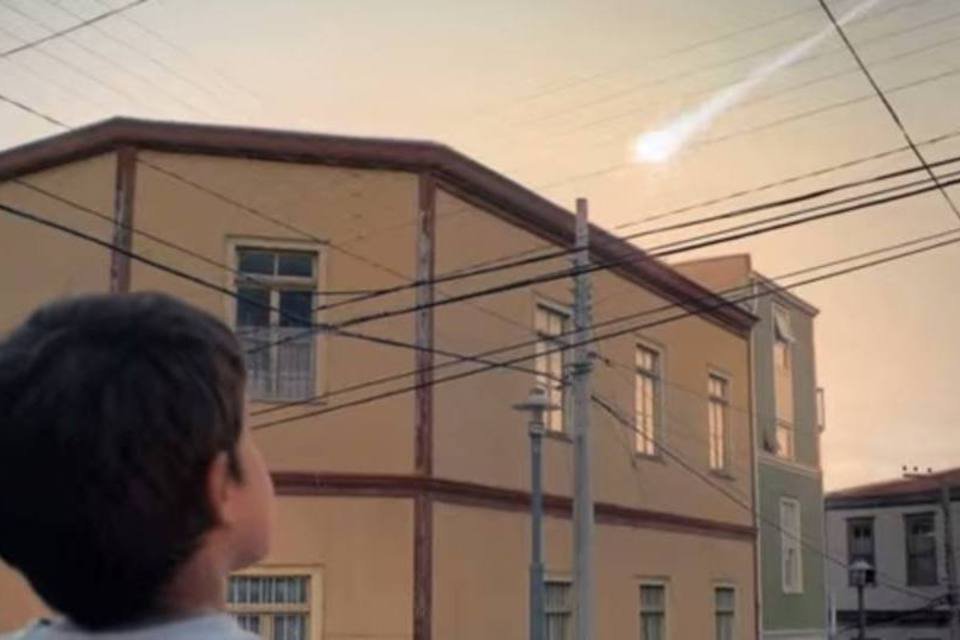 Garoto usa estrela cadente para pedir hexa em filme do Itaú