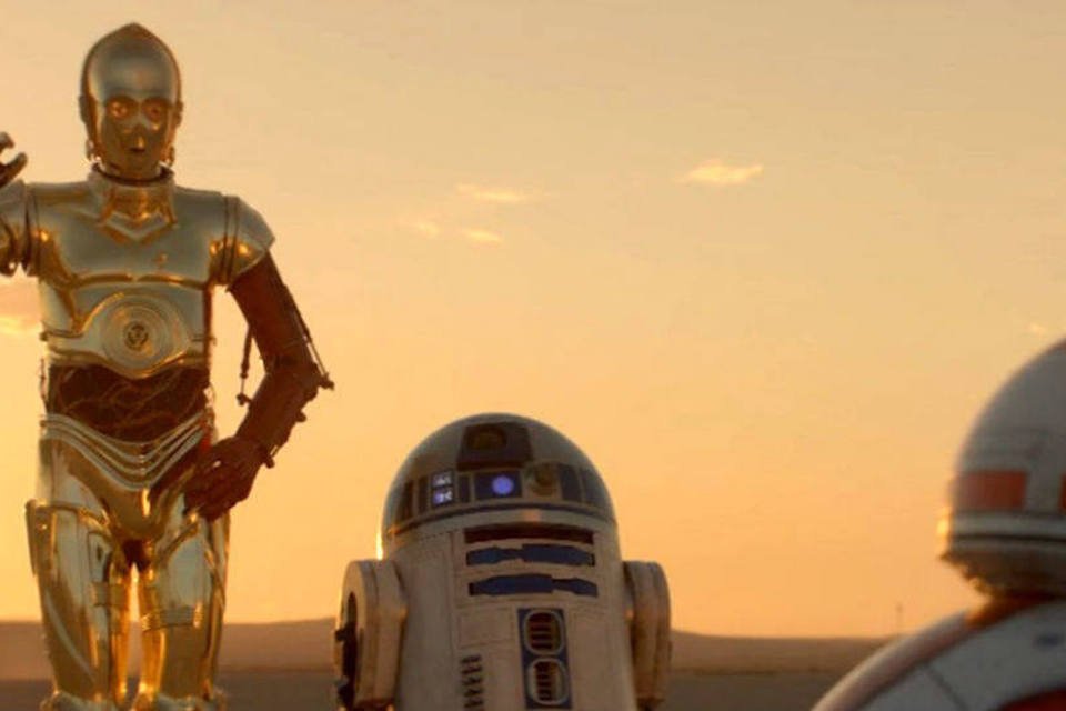 R2-D2 e C-3PO encontram novo robô BB-8 em comercial