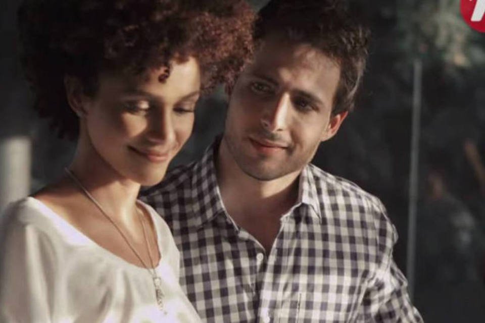 Mulheres preferem novidade em campanha da Renner
