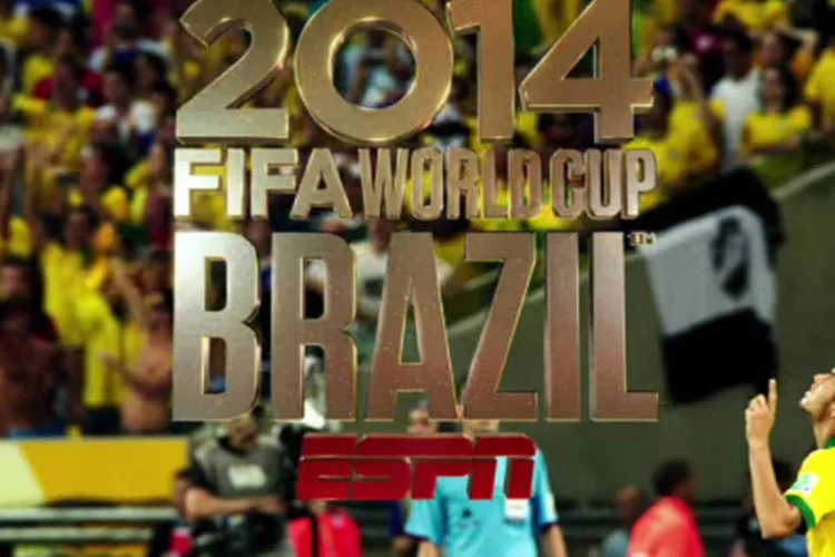
	Comercial da ESPN para a Copa do Mundo 2014: emissora diz que, em junho, futebol voltar&aacute; para sua casa espiritual, trazendo cenas de brasileiros comemorando
 (Reprodução/YouTube)