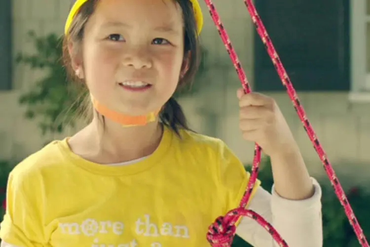 Comercial da marca de brinquedos GoldieBlox: "Garotas podem construir uma espaçonave" (Reprodução)