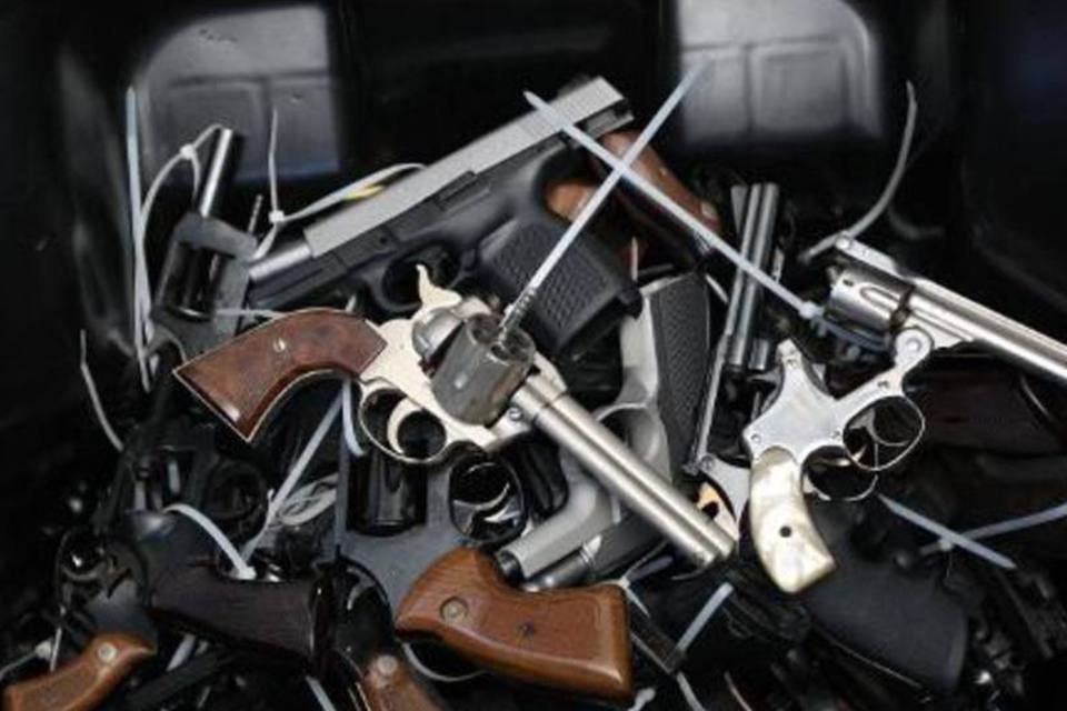 
	Armas: tamb&eacute;m houve queda na quantidade de homic&iacute;dios
 (David Mcnew/AFP)