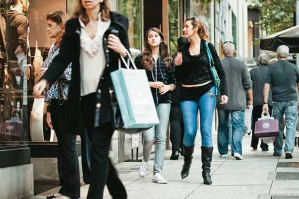 Movimento no comércio em todo o país cai 2% em novembro