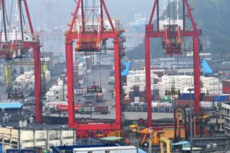 
	Importa&ccedil;&otilde;es e Exporta&ccedil;&otilde;es: o Brasil, que em agosto teve um d&eacute;ficit de US$ 898 milh&otilde;es, registrou em setembro uma piora, chegando a US$ 1,520 bilh&atilde;o
 (Patrick Lin/AFP)