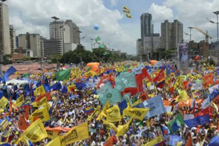 Comício de encerramento da campanha de Capriles em Caracas
 (Leo Ramirez/AFP)