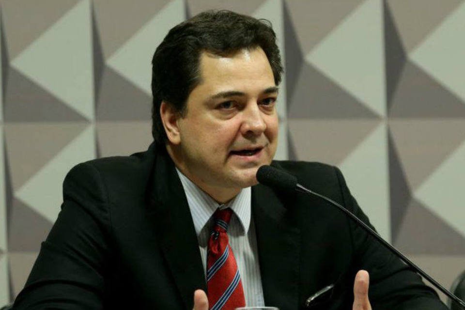 Secretário do TCU afirma em comissão que Dilma violou a lei